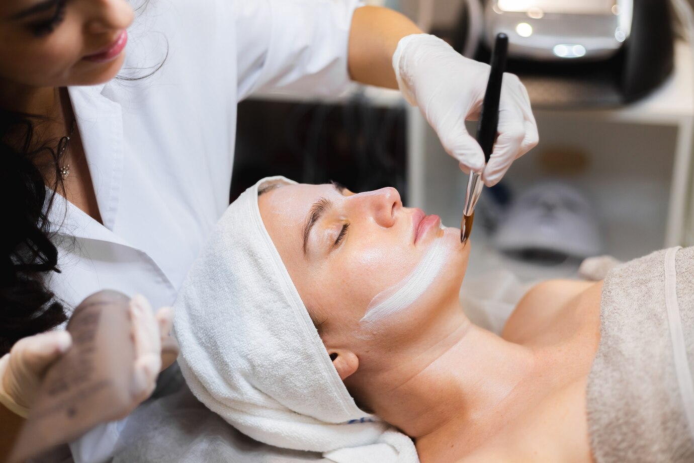 Eight Facial Treatments that will Provide you with a Glowing Face